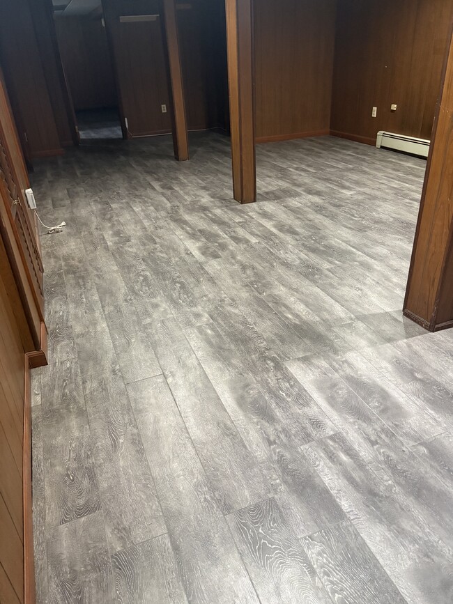 Building Photo - 253 Devon St