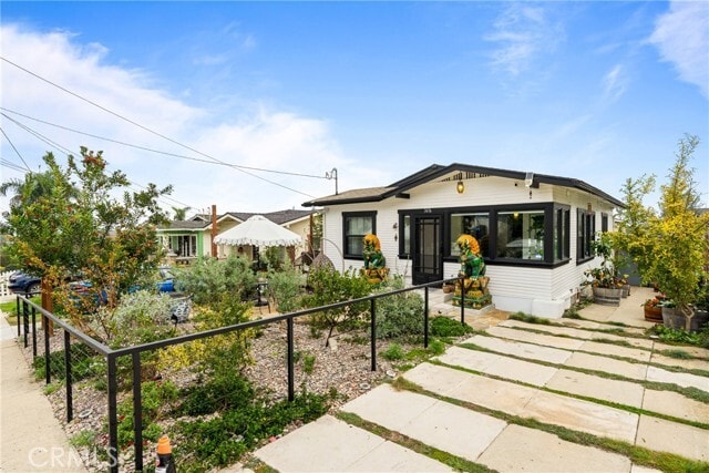 Foto del edificio - 3436 S Kerckhoff Ave