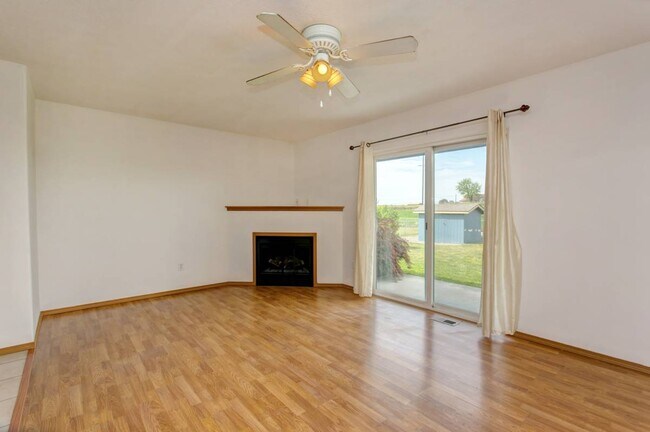 Building Photo - 103 Deangela dr