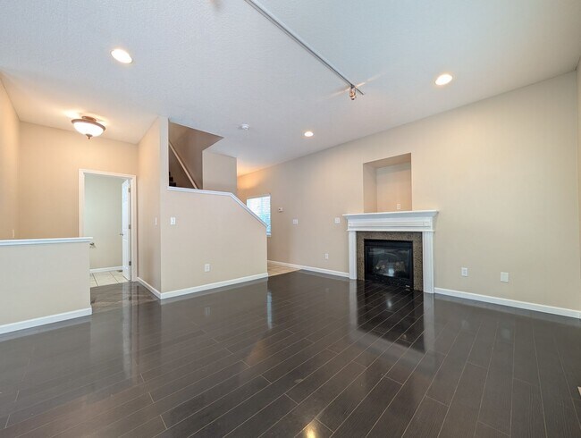 Foto del edificio - Beautiful 3-Bedroom, 2.5-Bath Home In River Road Area of Eugene!