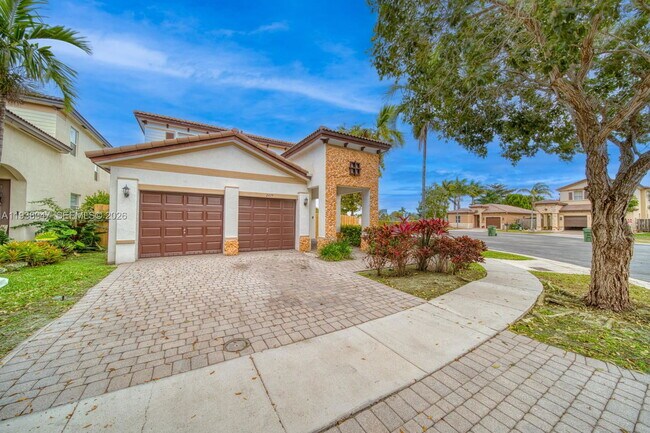 Foto del edificio - 2479 NE 4th St