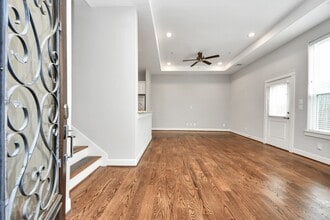 Building Photo - 1805 Napa Creek Ln
