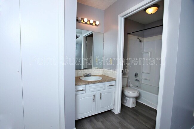 Foto del edificio - 515 N Dunsworth Ave