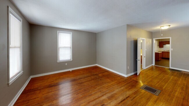 Building Photo - 117 E Morgan St