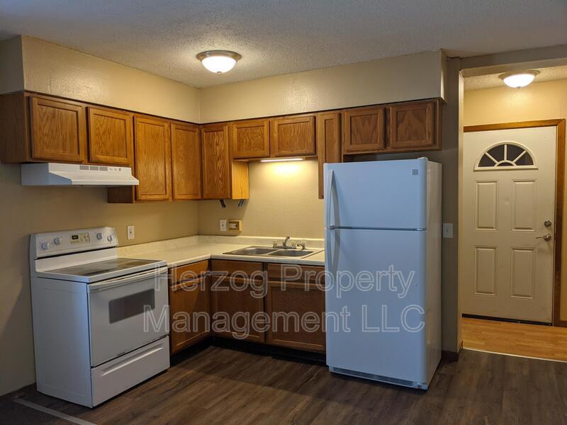 Primary Photo - 111 Tower St