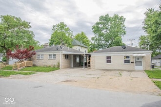 Building Photo - 205 Baronne St