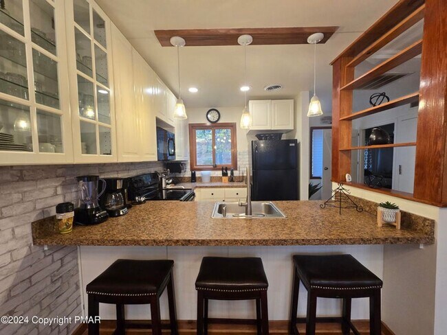 Foto del edificio - Beautiful townhouse across from Shawnee Mountain Ski Area