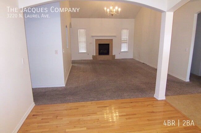 Building Photo - 3220 N Laurel Ave