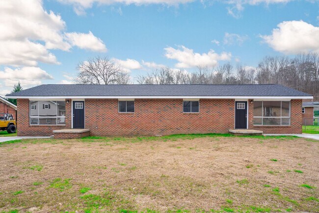 Building Photo - 3338 Gundy Dr