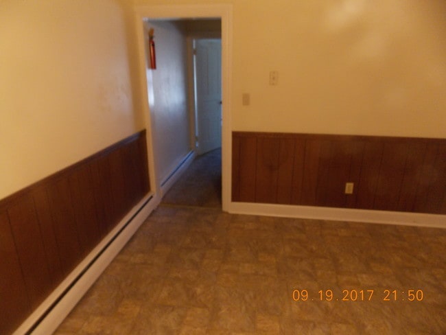 Kitchen - 103 E 2nd St