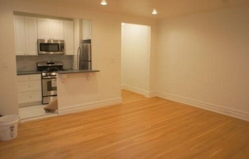 Building Photo - 247 E 37th St