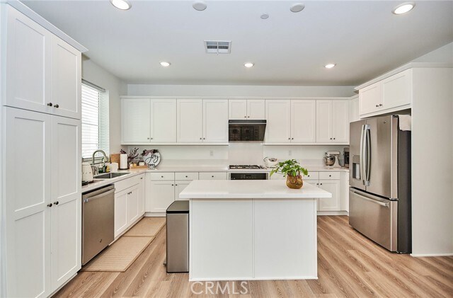 Foto del edificio - 8788 Newview Pl