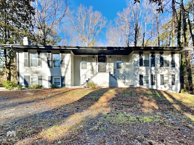 Building Photo - 2165 Barge Rd SW