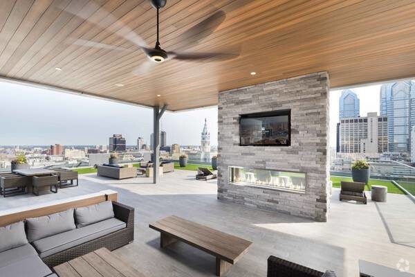 Roof lounge - Franklin Tower Residences