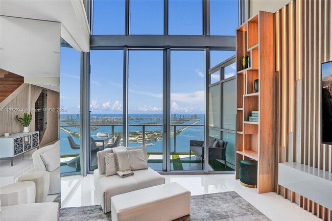 Building Photo - 1100 Biscayne Blvd