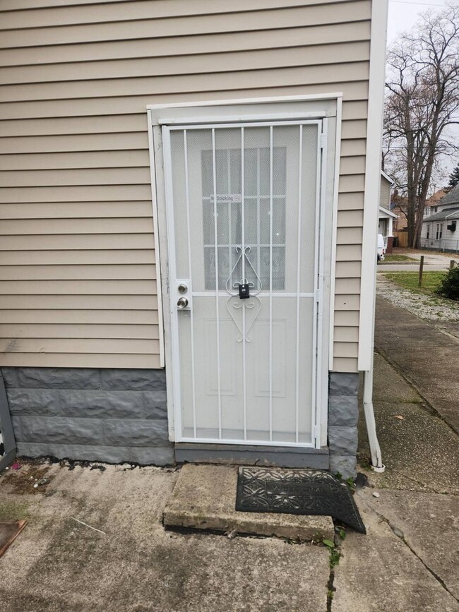 Foto del edificio - 2231 W 104th St