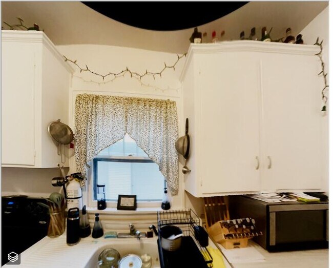 Foto del edificio - 937 E Jefferson St
