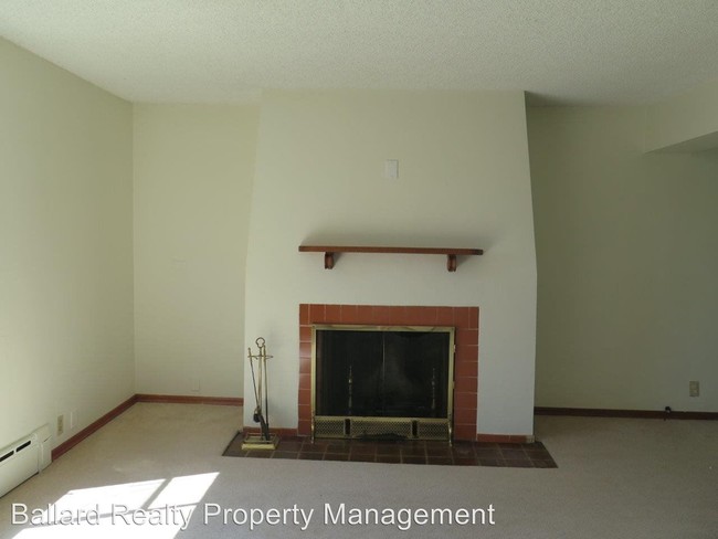 Building Photo - 2 br, 1 bath Apartment - 722 N 47th St