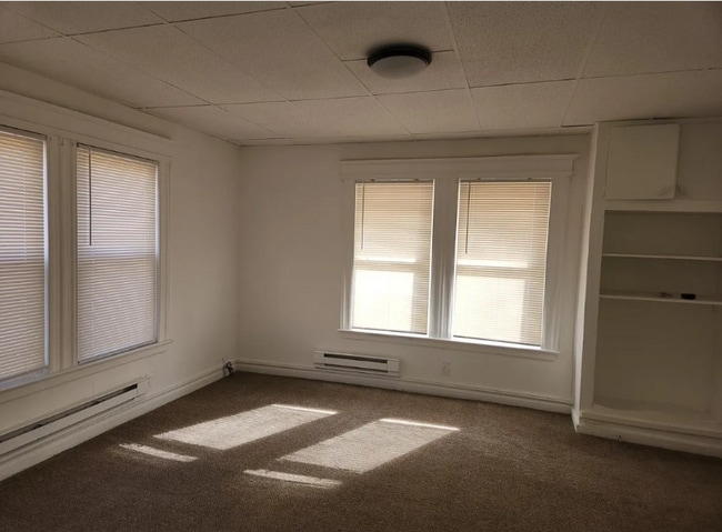 Building Photo - 121 Cozy Lake Rd