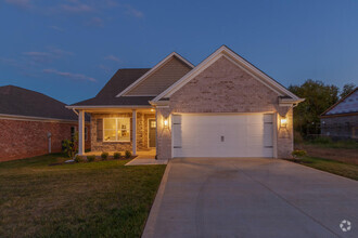 Building Photo - 124 White Pine Ct