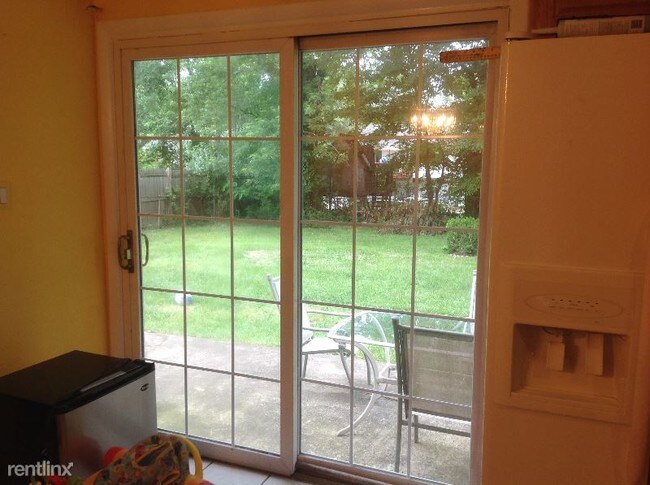 Foto del edificio - 3814 Claremont Ln
