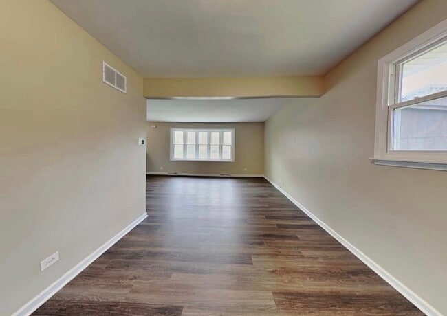 Building Photo - 2616 Madeline Grove Dr