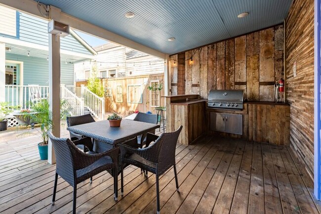 Building Photo - 4848 Tchoupitoulas St