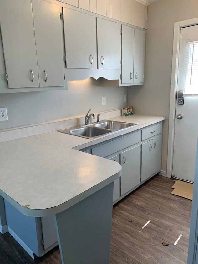 Kitchen - 300 Pennsylvania Ave