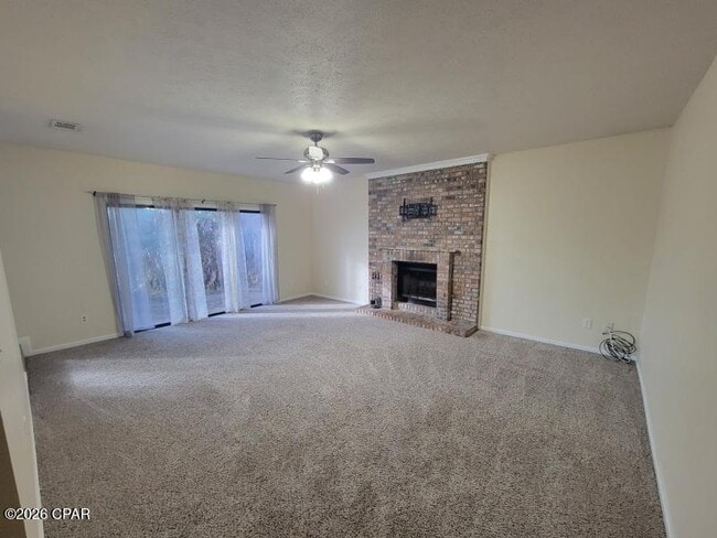 Building Photo - 3727 Greentree Pl