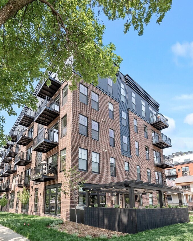 1000 Main Street Rentals in Minneapolis at 1000 Main St NE Minneapolis