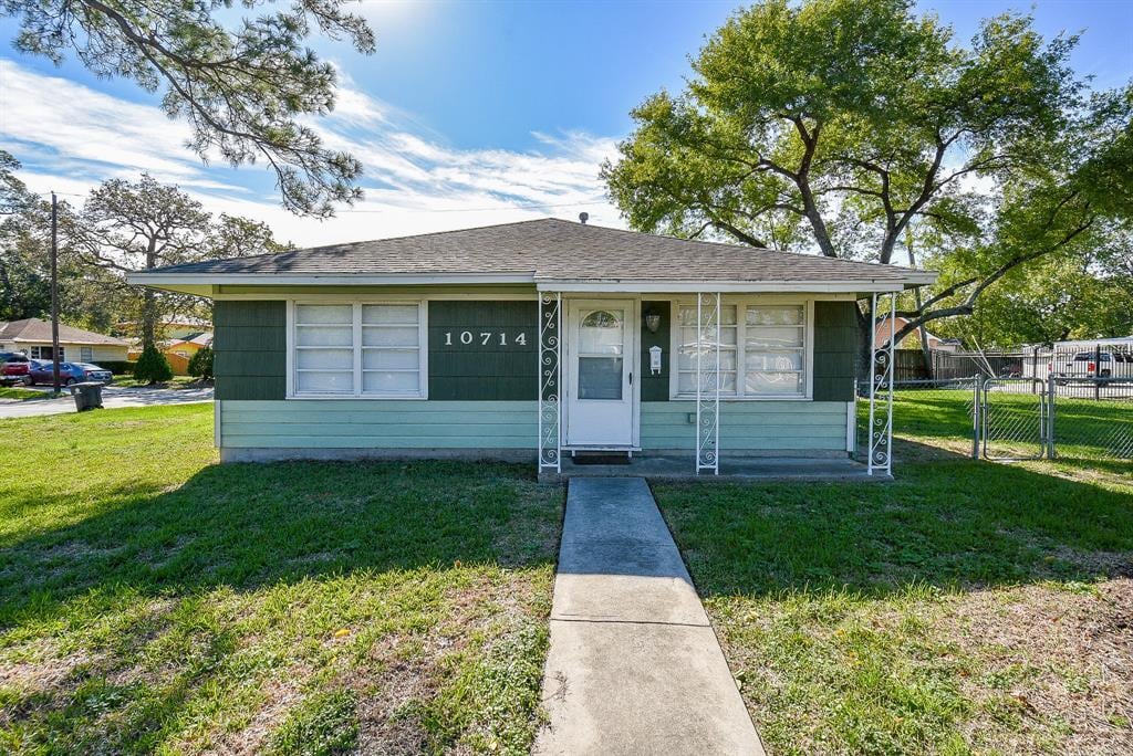 Primary Photo - 10714 Fleming Dr