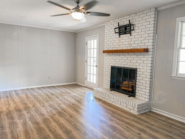 Building Photo - 108 Palamon St