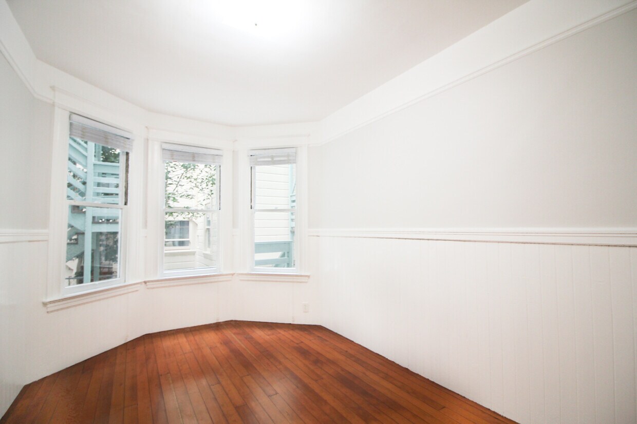 Primary Photo - 2048 Taylor St