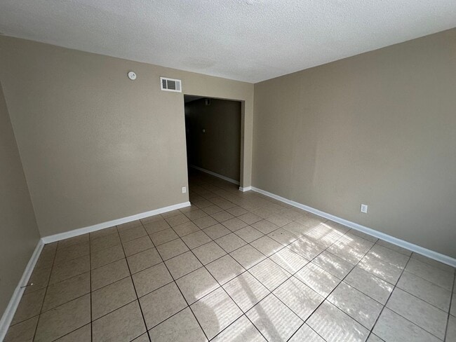 Photo - 977 Pope St Townhome