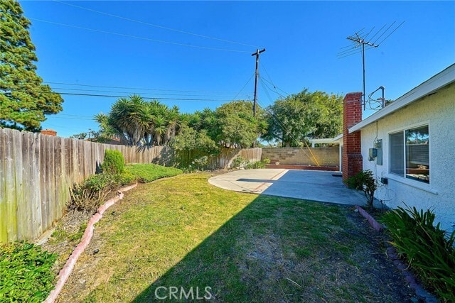 Building Photo - 27916 Alvarez Dr