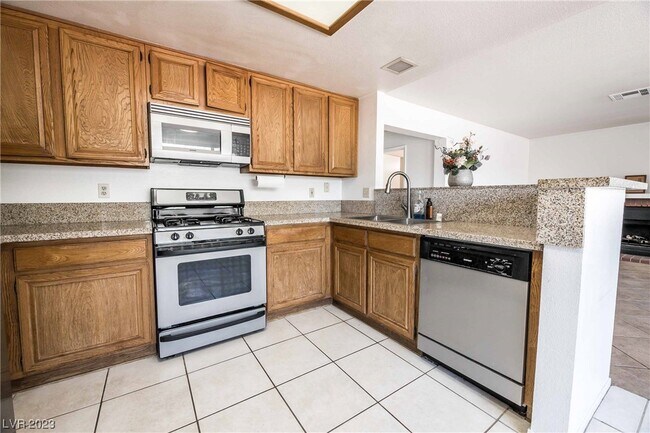 Foto del edificio - 4748 Anchorage St
