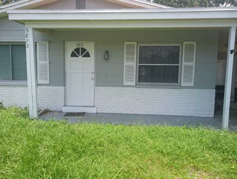 Primary Photo - 5875 70th Ave N