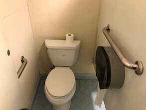 Building Photo - 1113 Lawrence St