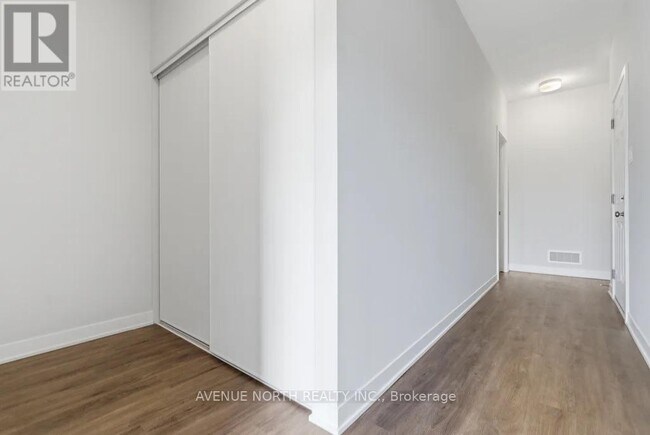 Building Photo - 441 Mortar Ter