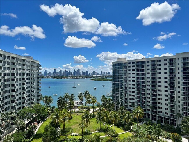 Foto del edificio - 1500 Bay Rd