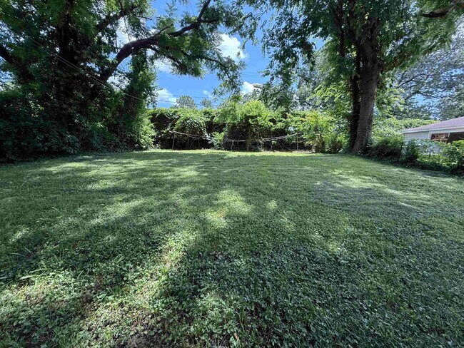 Foto del edificio - 3107 Ruby Ln