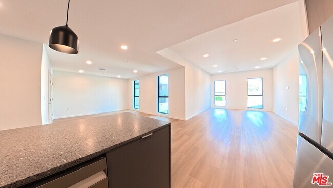 Foto del edificio - 5119 Colfax Ave