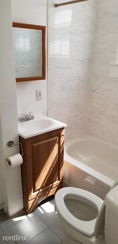 Building Photo - 1 br, 1 bath Apartment - 619 South Chrysler