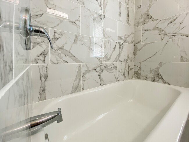 Foto del edificio - 5788 Blakemore St
