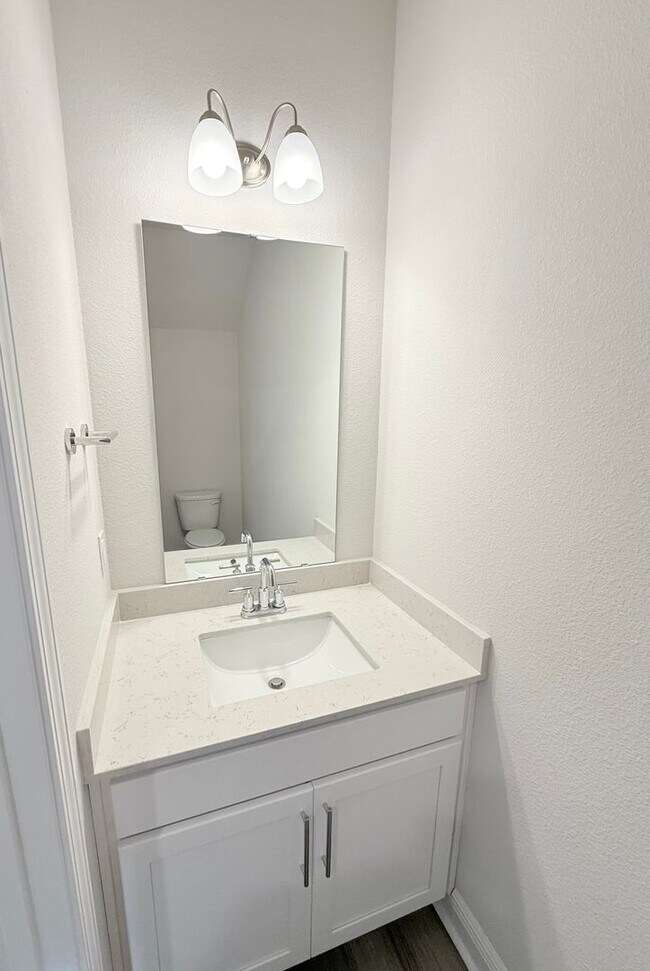 Foto del edificio - Coastal Townhome - Close To Beaches