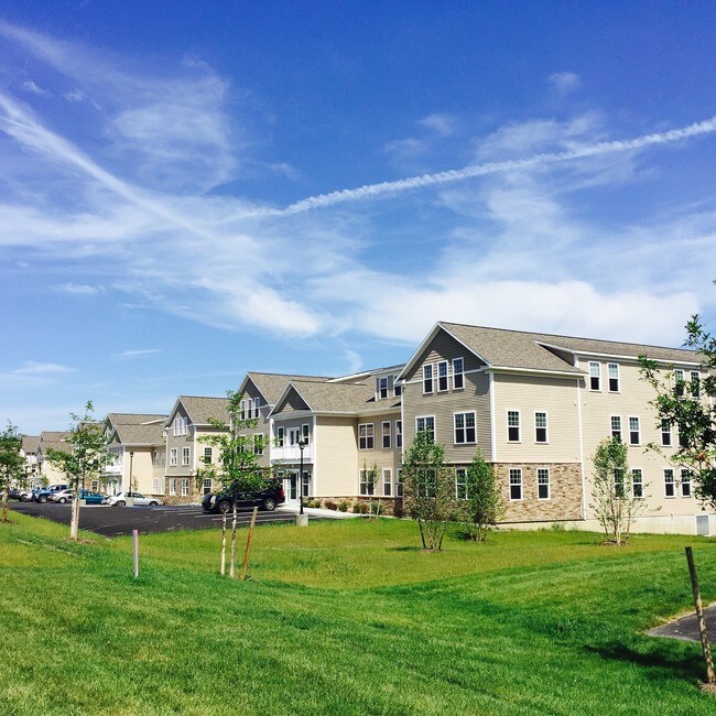 Iroquois Village Rentals Niskayuna, NY