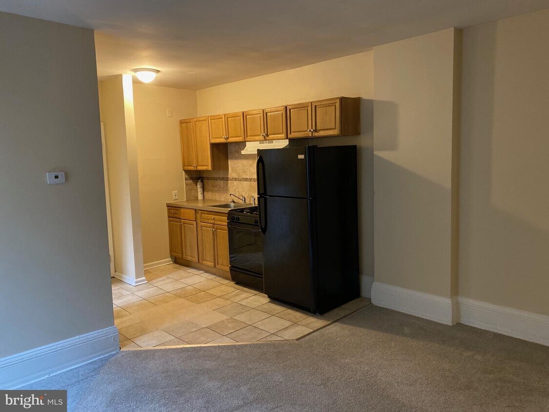 Foto del edificio - 322 W State St