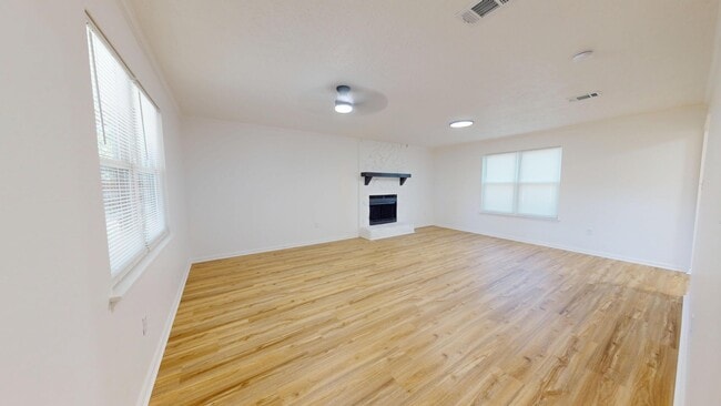 Foto del edificio - 4072 Melrose Dr