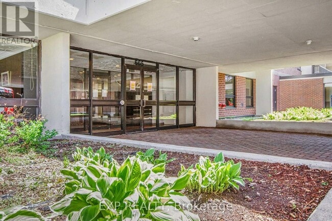Building Photo - 665 Bathgate Dr