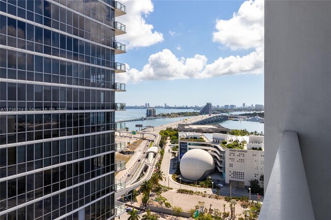 Building Photo - 1040 Biscayne Blvd